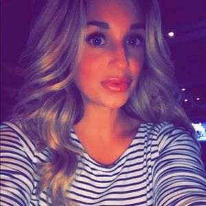 Meet your Posher, Stacy